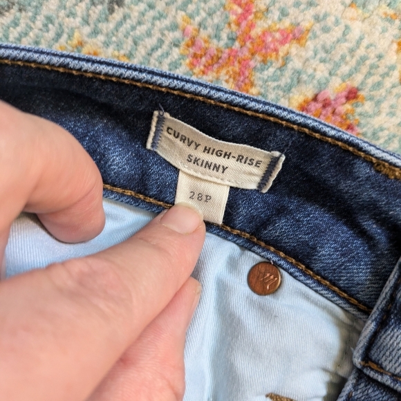 Madewell Curvy High-Rise Skinny Size 28P - Picture 3 of 5